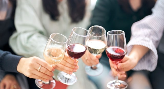 酒癖が悪い人の特徴とは？酔ったときにとる行動や直し方を紹介