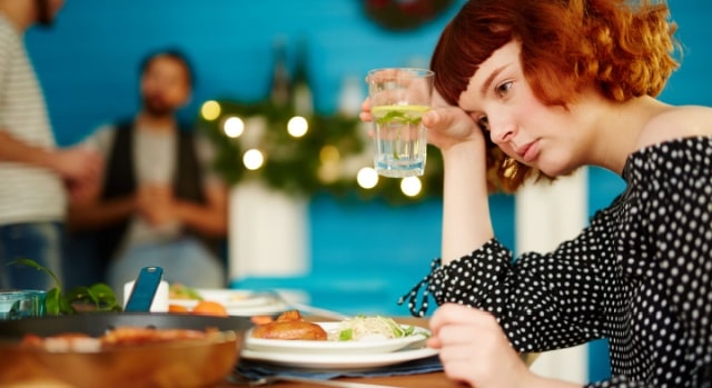 酒癖が悪い人の言動の特徴は？周りができる対処法を解説収穫