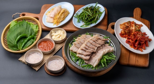 【韓国料理】豚肉を使った人気レシピ10選！サムギョプサルやポッサムなど