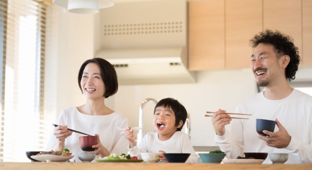 時短で作れる夕飯レシピ10選！子供がパクパク食べる栄養満点ごはん