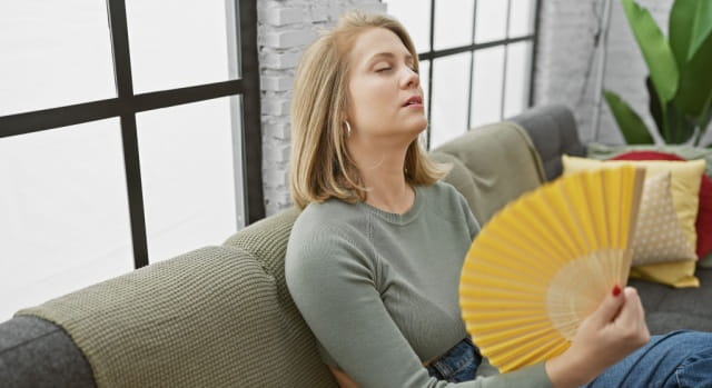 更年期障害とホットフラッシュの対処法 | 快適な生活を取り戻す方法