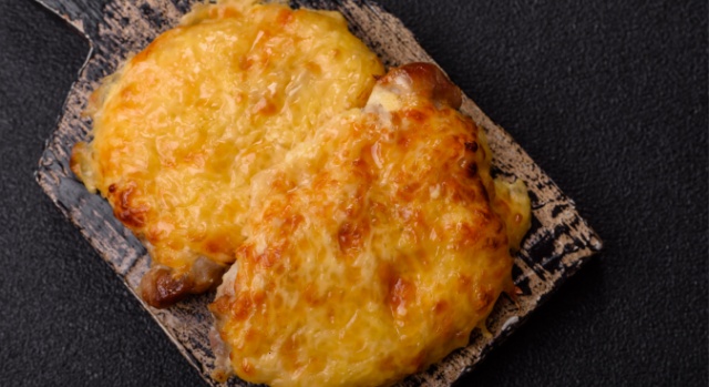 鶏胸肉×チーズのレシピ10選！はさみ揚げやピカタ・タッカルビなど